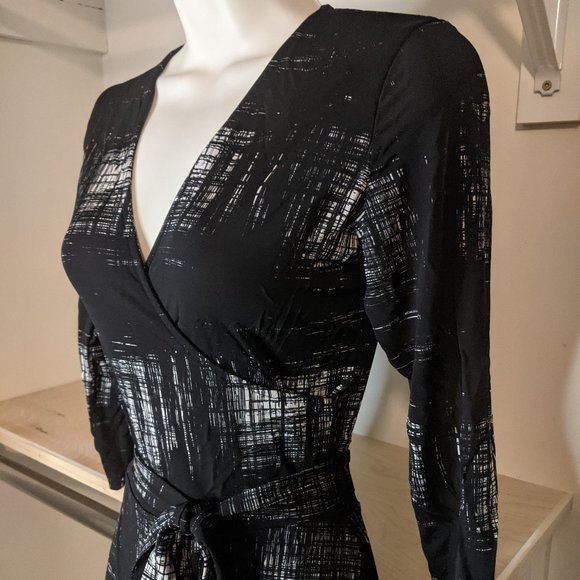 Leota Black and White Distressed Plaid Pattern Faux Wraparound Dress - Picture 2 of 4